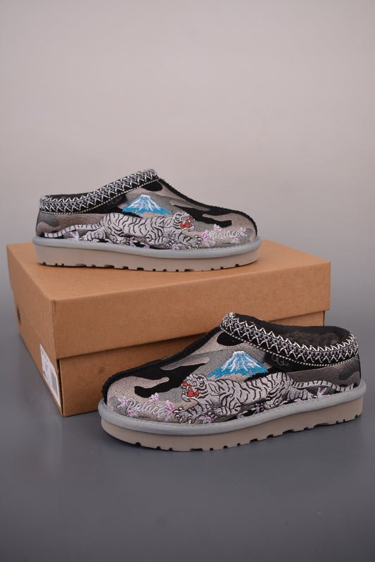 Palace x UGG Tasman Slipper Tiger Pack "Black" 1172070-BKCA