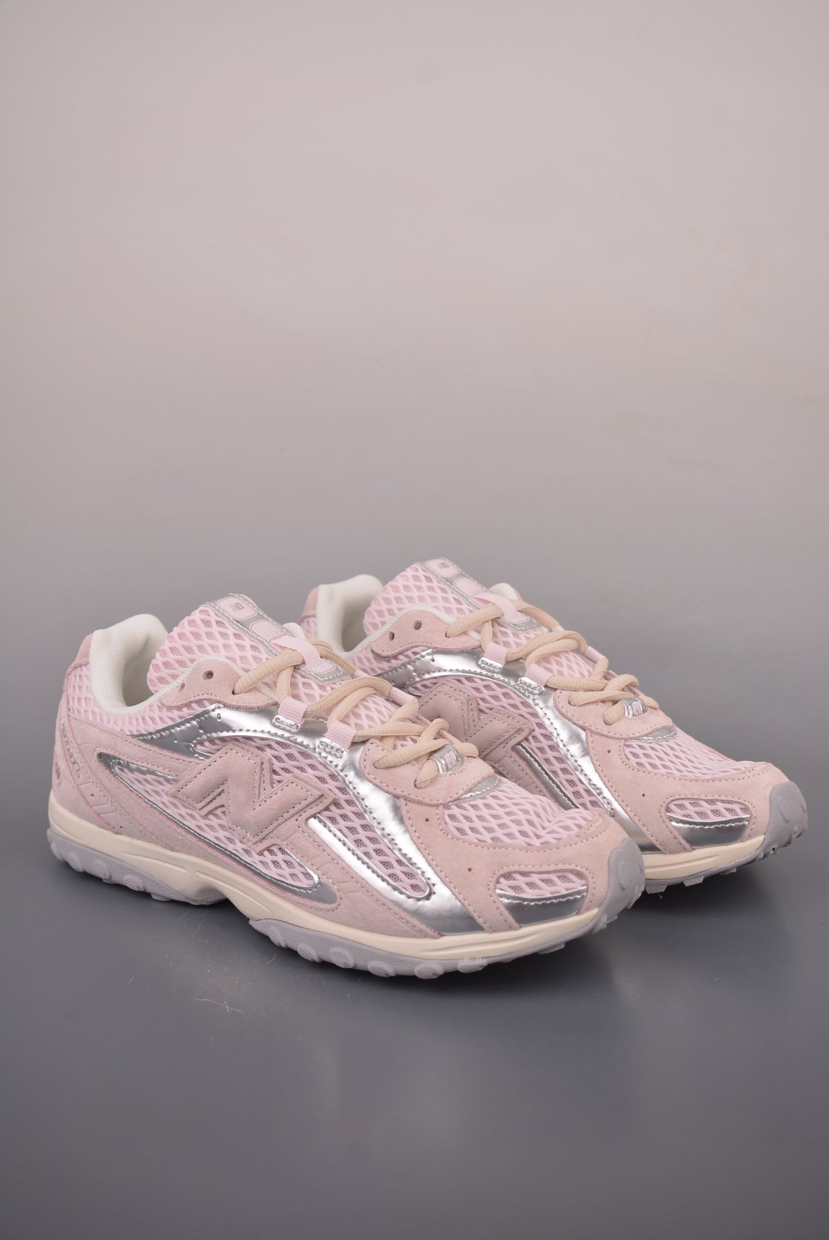 New Balance 204L "Pink / Silver" U204L210